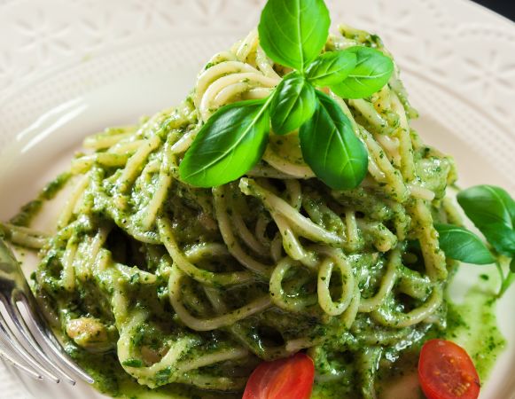 Spaghetti al pesto